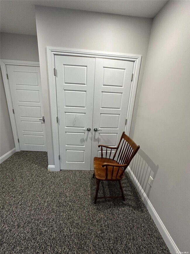 Building Photo - 288 Hendrix St