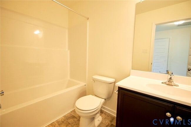 Building Photo - 214 Greenpark Rd