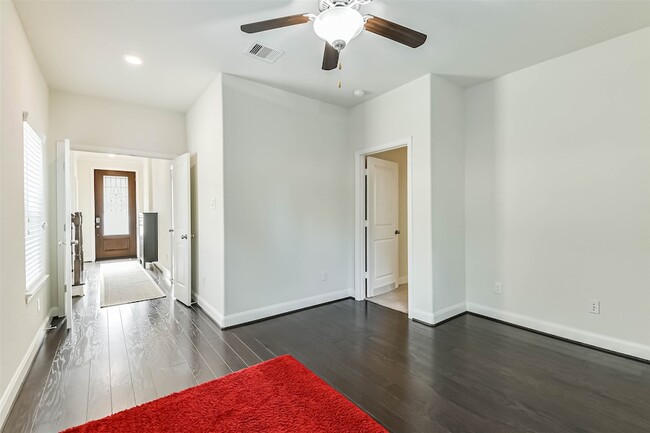 Building Photo - 1752 Monarch Ridge Dr