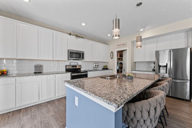 Building Photo - 8609 Warbler Br Wy