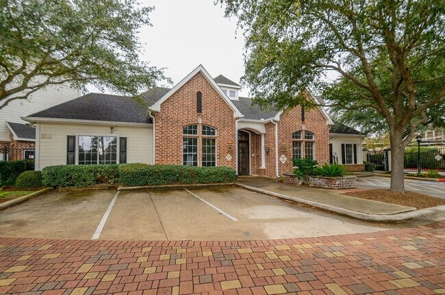 Building Photo - 9200 Westheimer Rd