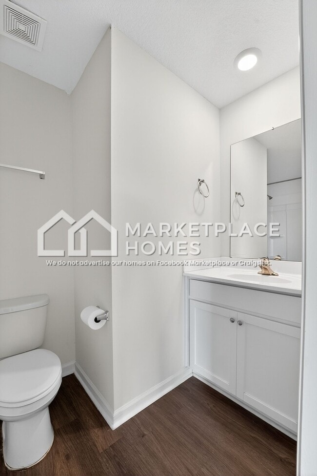 Building Photo - 1675 Pebblestone Ct