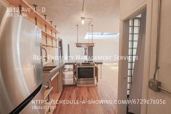 Building Photo - Nice, Large Loft Located Downtown with 2 B...