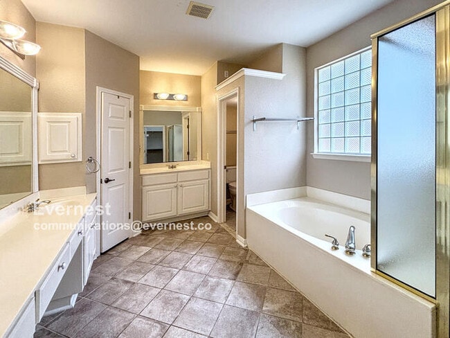 Building Photo - 1440 Hargis Creek Trail