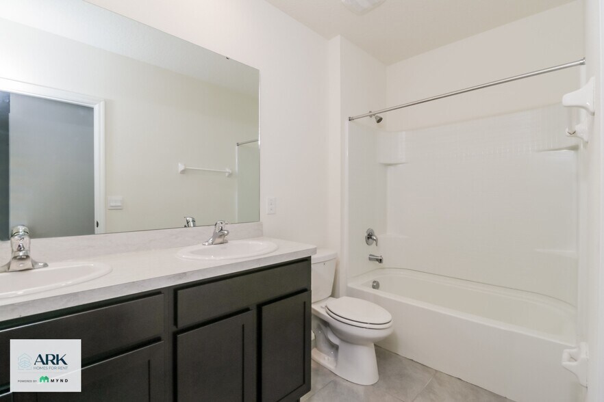 Building Photo - 7561 Cypress Walk Dr