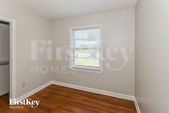 Building Photo - 1325 Wilbec Rd