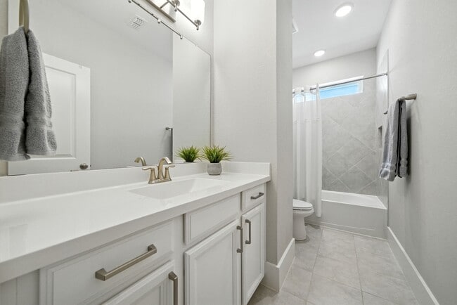 Building Photo - 1518 Callaking Pl