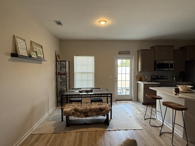Building Photo - 2998 Arnall Dr