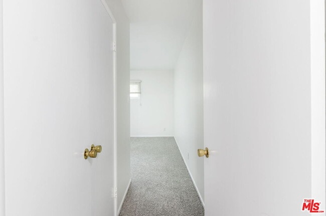 Building Photo - 7515 W 88th St