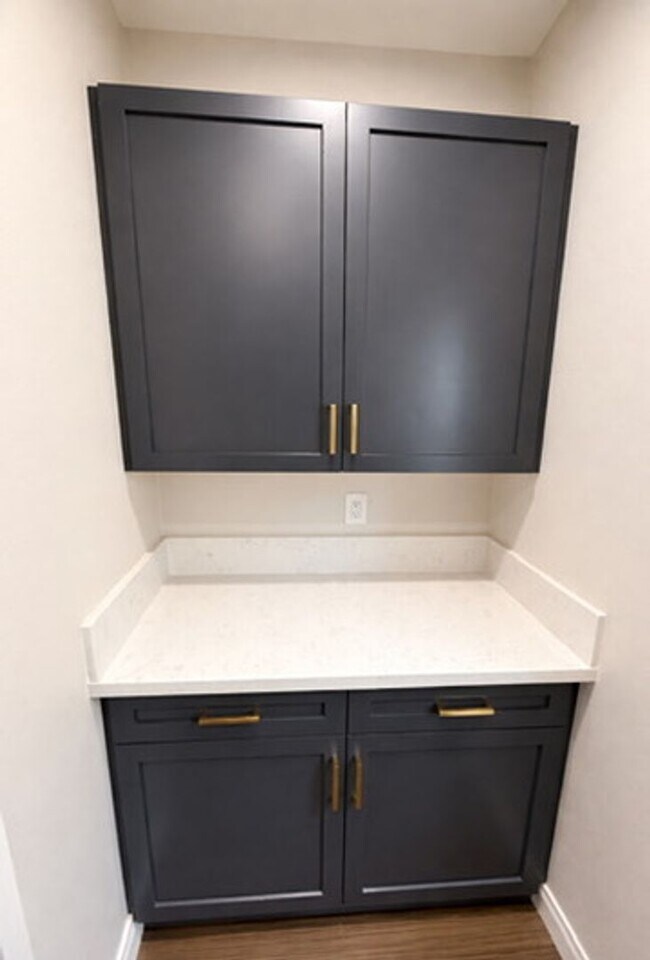 Building Photo - Executive Retreat in Brawley: Spacious 5-Bedroom Home Ideal for Corporate Stays or Refined Family...