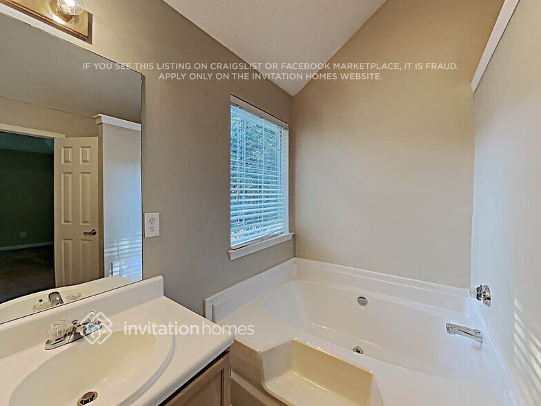 Building Photo - 6955 Greenfield Ln