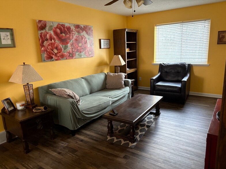 Living room - 389 Goodwyn Coulee Rd