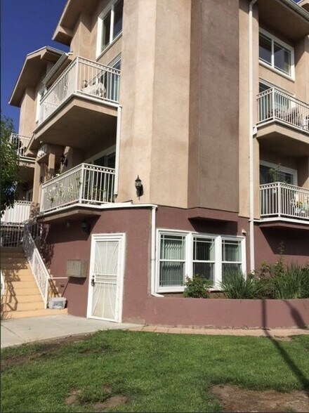 Building Photo - 4077 Inglewood Blvd