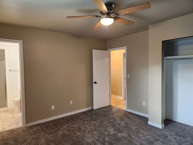 Building Photo - Great 5 Bed 3 Bath Remodeled Home
