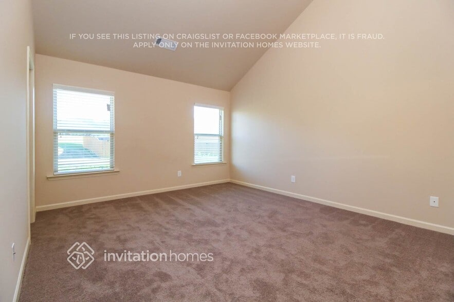 Building Photo - 3670 Brookhollow Dr