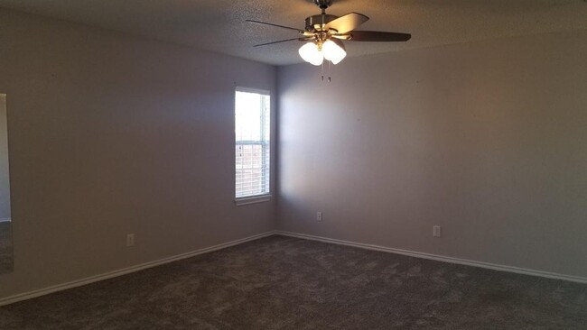 Building Photo - 8413 Uvalde Ave