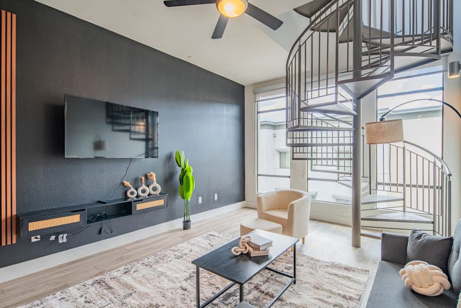 Building Photo - 15501 N Dial Blvd