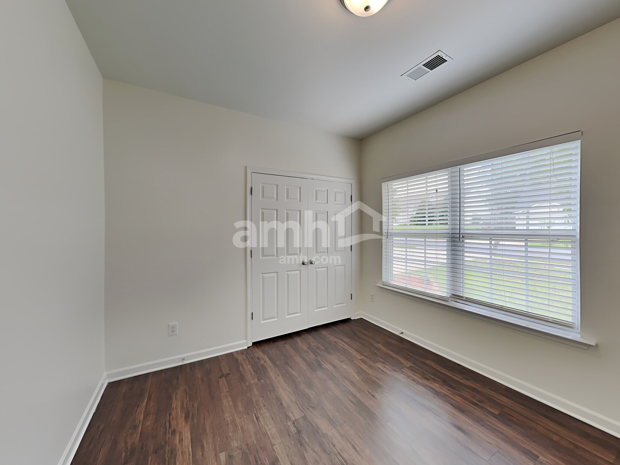 Building Photo - 13520 Planters Row Dr