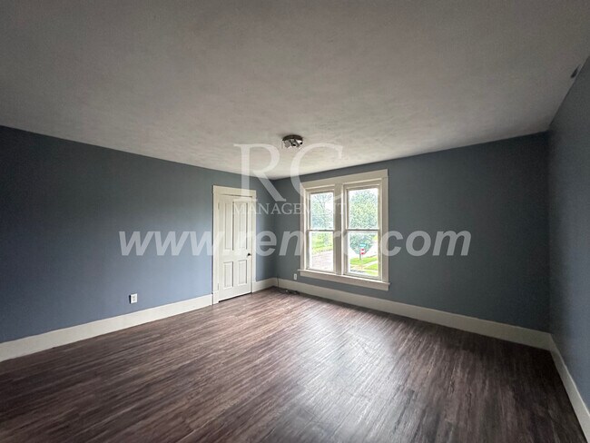 Building Photo - 1101 Chandler-