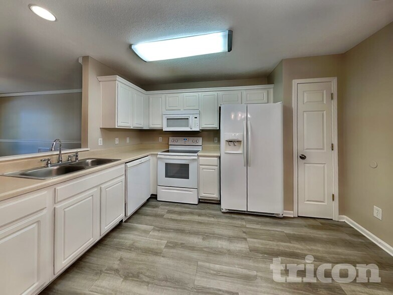 Building Photo - 137 Lossie Ln