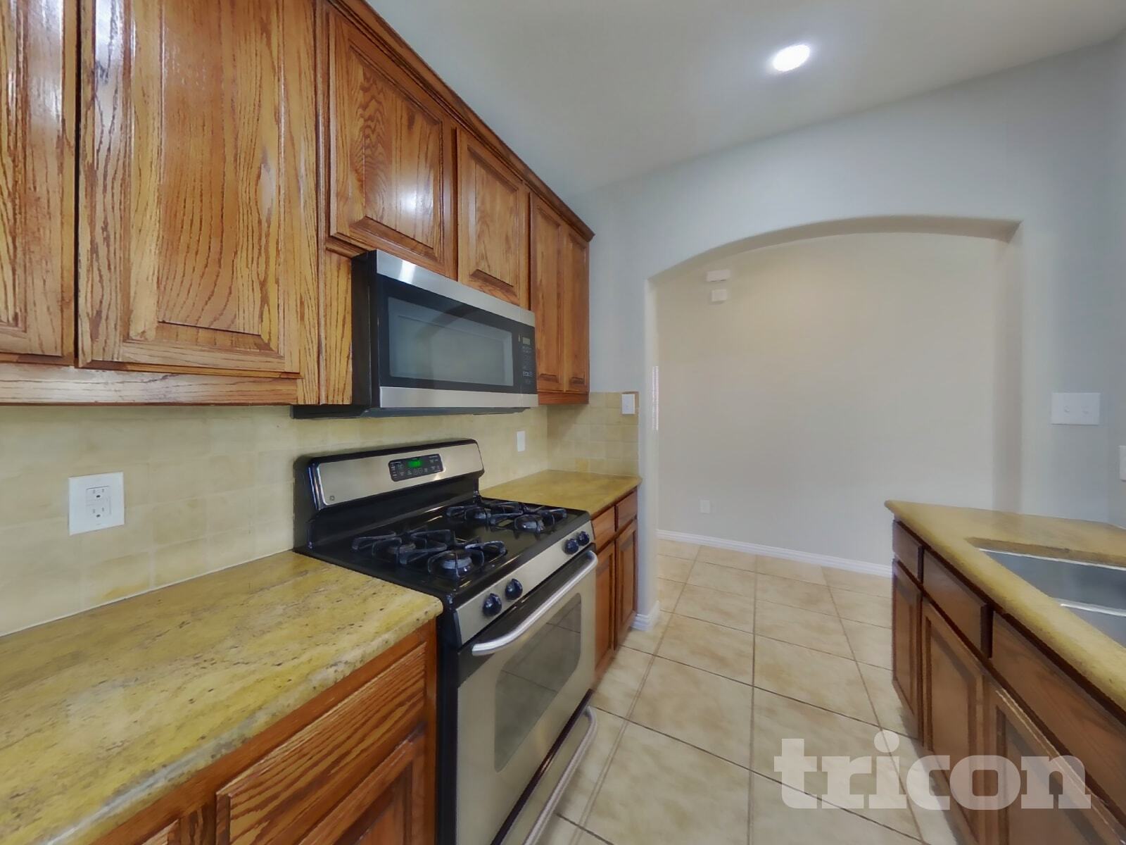 Building Photo - 114 Cole St