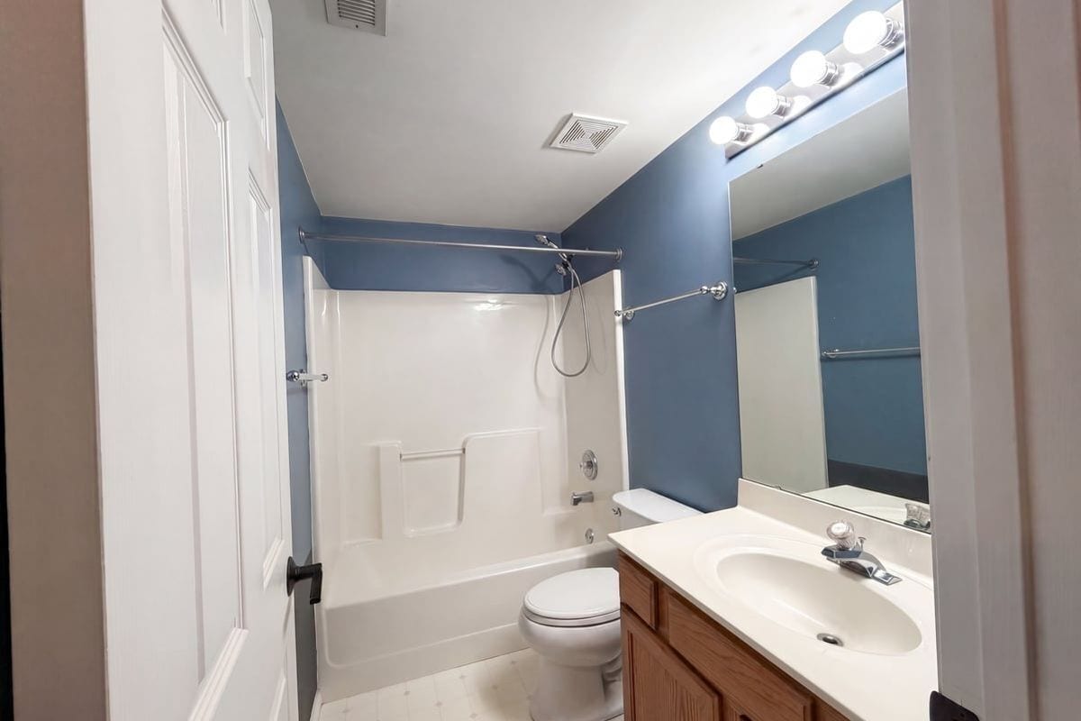 Building Photo - 16802 Enderbush Ln