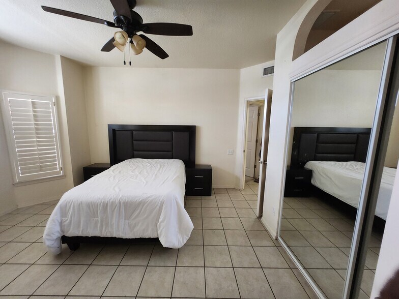Building Photo - 3637 Tierra Vergel