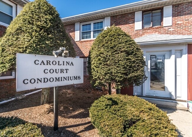 Building Photo - 182 1/2 River St