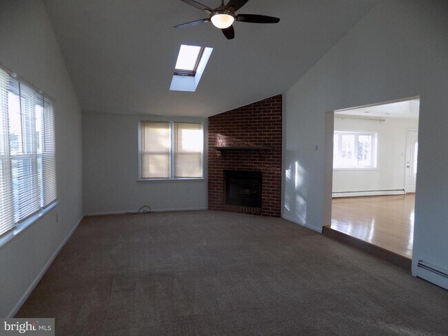 Building Photo - 3168 Middle Creek Rd