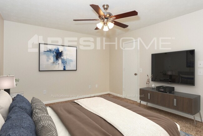 Building Photo - 131 Juniper Dr