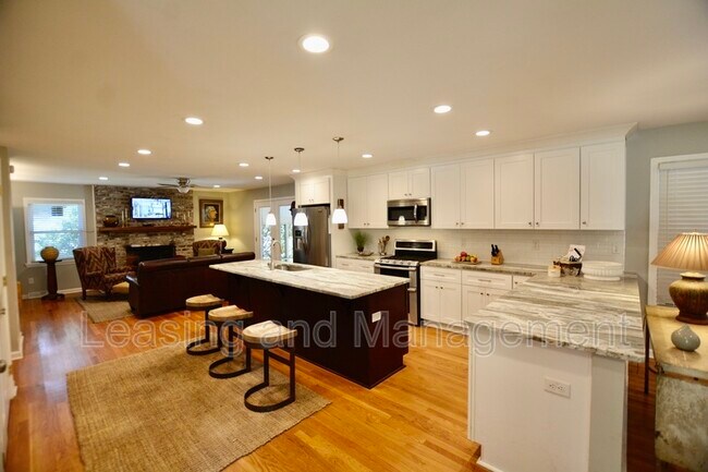 Building Photo - 2920 Limestone Blvd