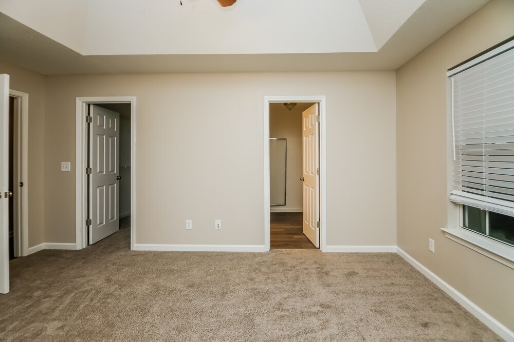 Building Photo - 3010 Brookfield Dr SW