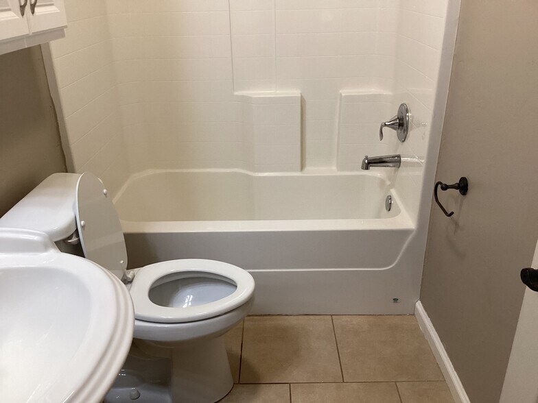 Building Photo - 11232 NW 101st St