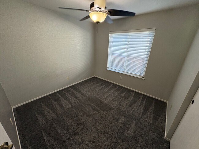 Building Photo - Cozy 3 Bed 2 Bath Home in Brentwood