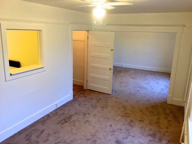 Building Photo - 505 SE Lyon St