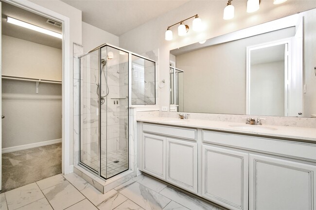 Building Photo - 18225 Crystal Knoll Dr