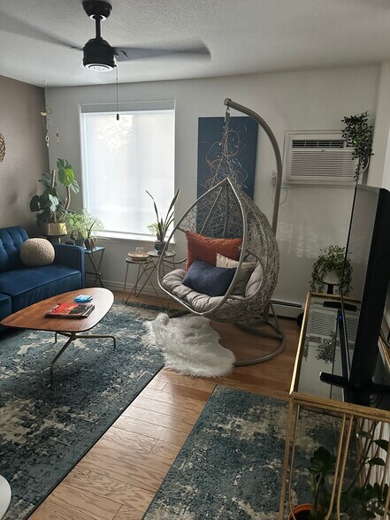 Building Photo - 1833 N Williams St