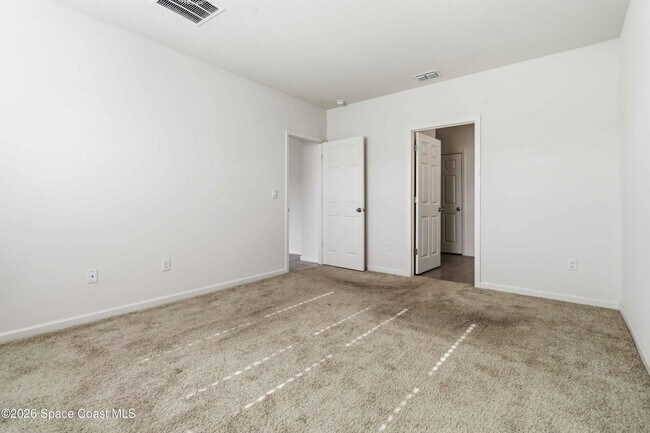 Building Photo - 939 Remington Green Dr SE