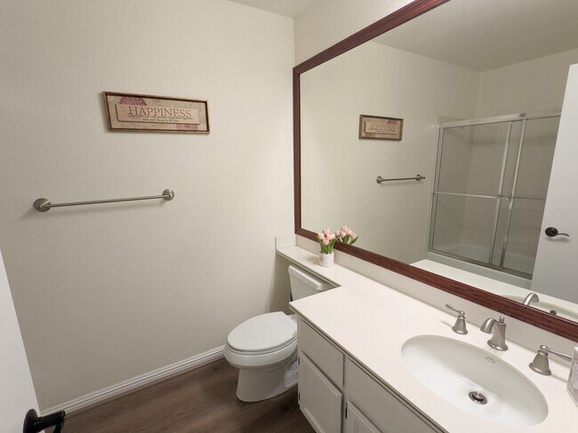 Building Photo - 585 Valeri Ruth Ct