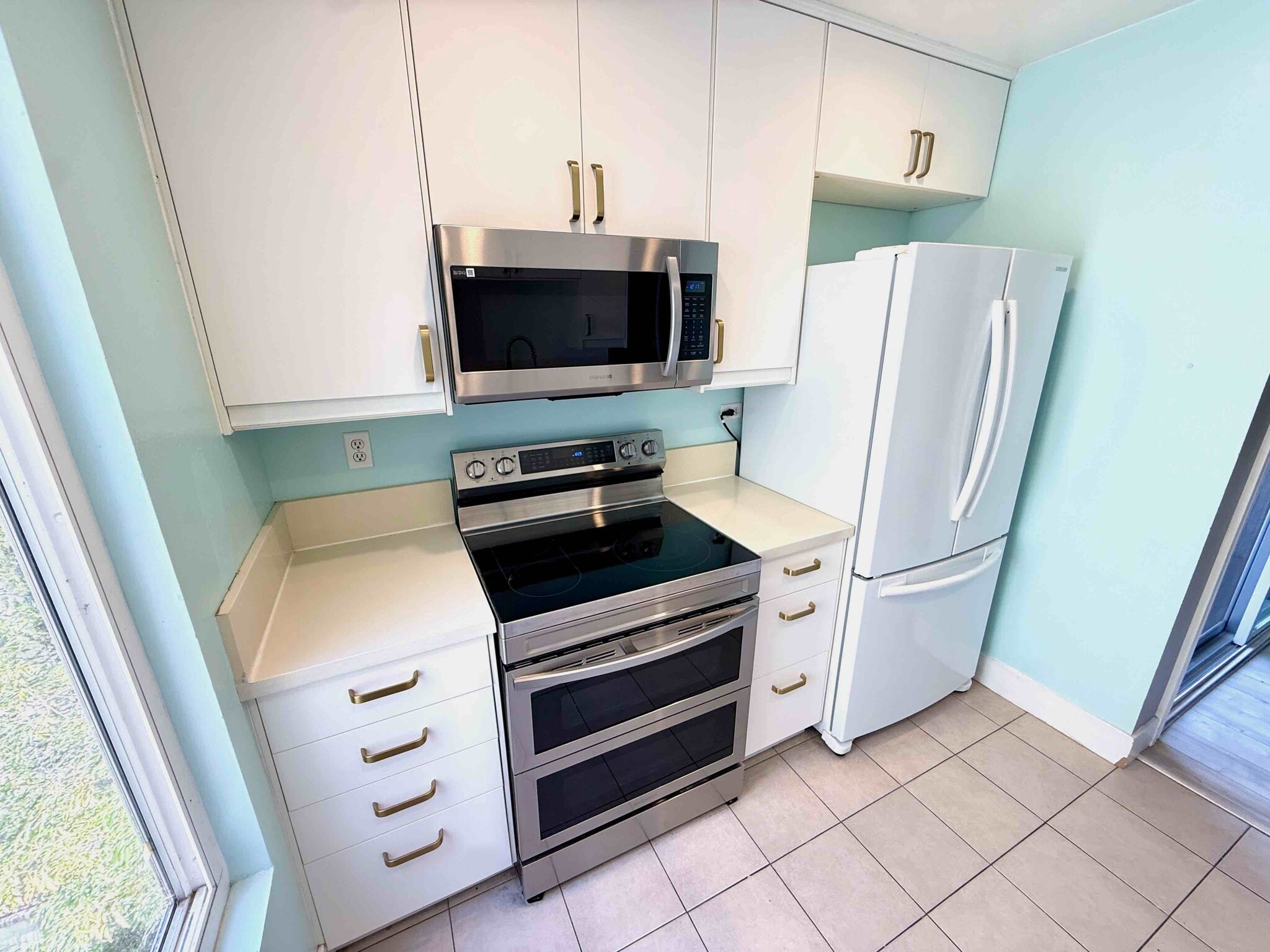 Building Photo - 14302 Summertime Ln