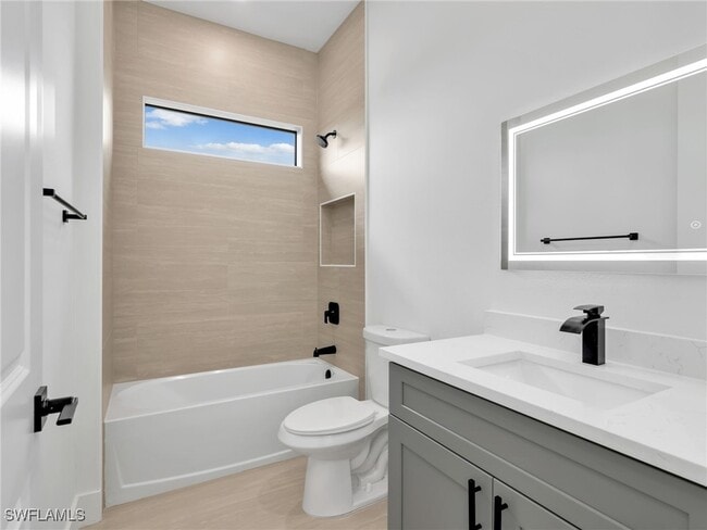 Building Photo - 1624 NW 9th Ave