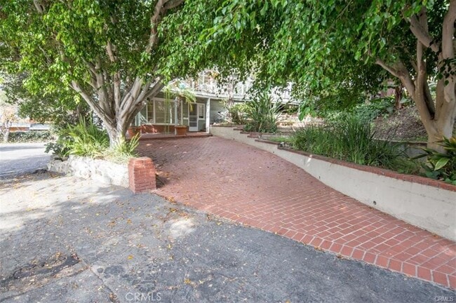 Building Photo - 670 Glomstad Ln