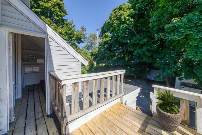 Building Photo - 917 S Pennsylvania Ave