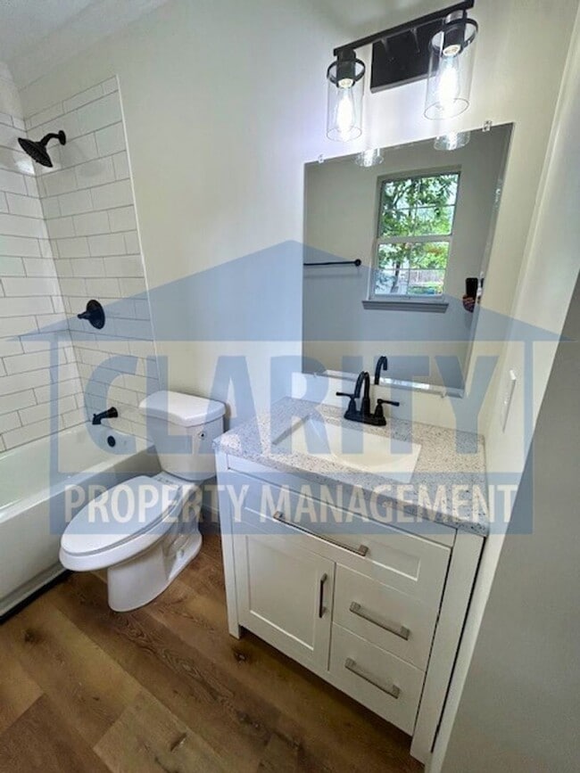 Building Photo - Newly renovated 3 bedroom, 2 bath ranch home!