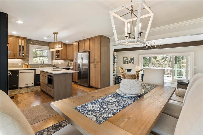 Building Photo - 4035 Lacey Dr