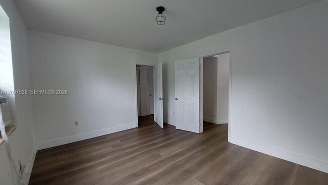 Building Photo - 6151 SW 35th St