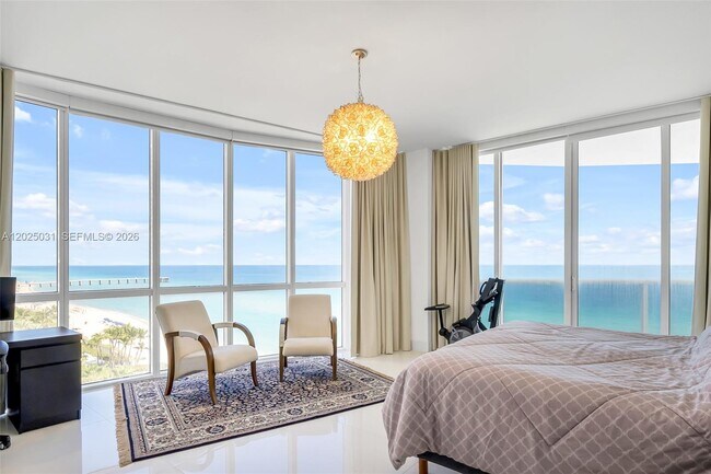 Building Photo - 16001 Collins Ave