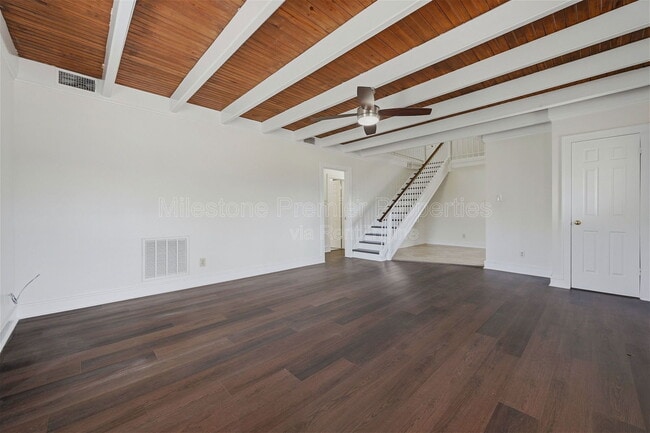 Building Photo - 3118 Normandy Dr