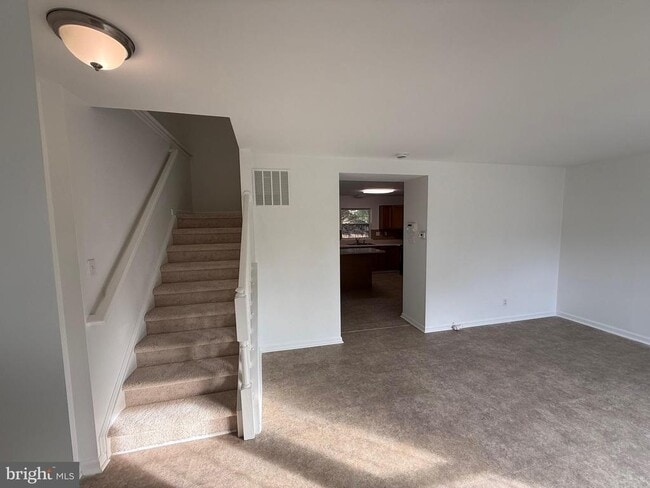 Building Photo - 3 Coachlight Dr