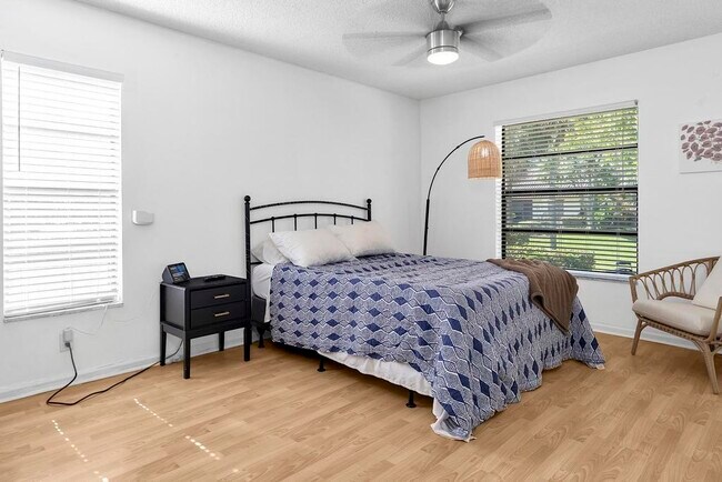 Building Photo - 416 Buttonwood Pl